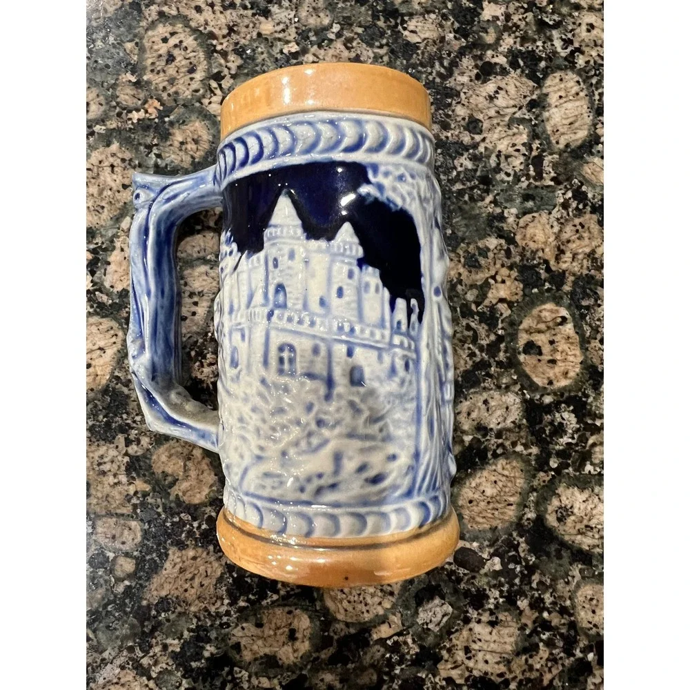 Vintage Elaro Montreal Quebec Canada Souvenir Beer Stein Ceramic Relief Mug
